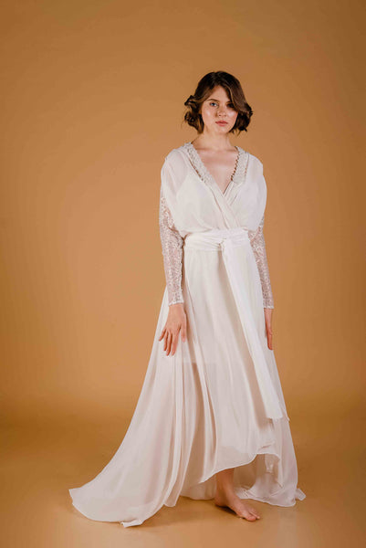 La Tercera Nikki Dressing Gown in cream silk, lace and pearls front view
