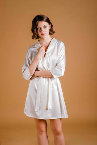 La Tercera Basic Dani Silk Robe in Cream front view 