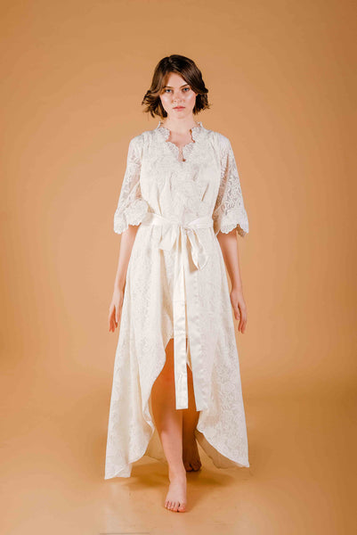La Tercera Carmen Dressing Gown in cream silk and lace front view