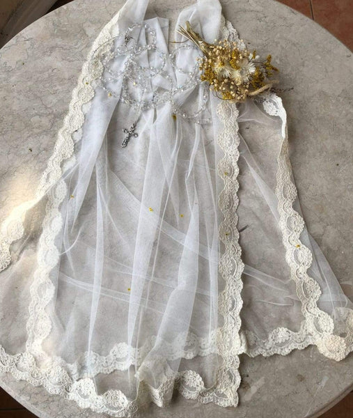 La Tercera Secondary Tulle Wedding Veil with lace trim 